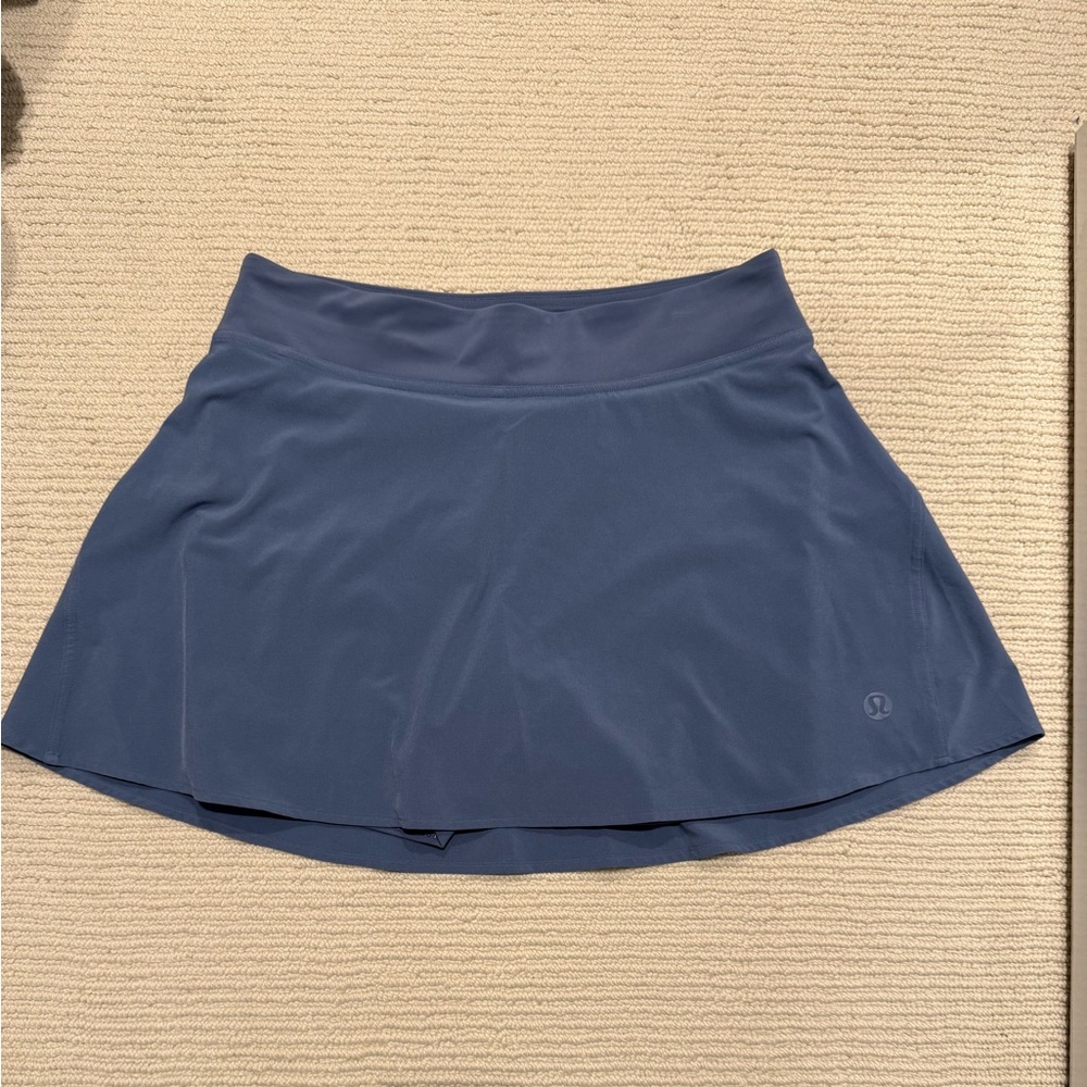 Lululemon Athletica lightweight high rise tennis skirt in blue